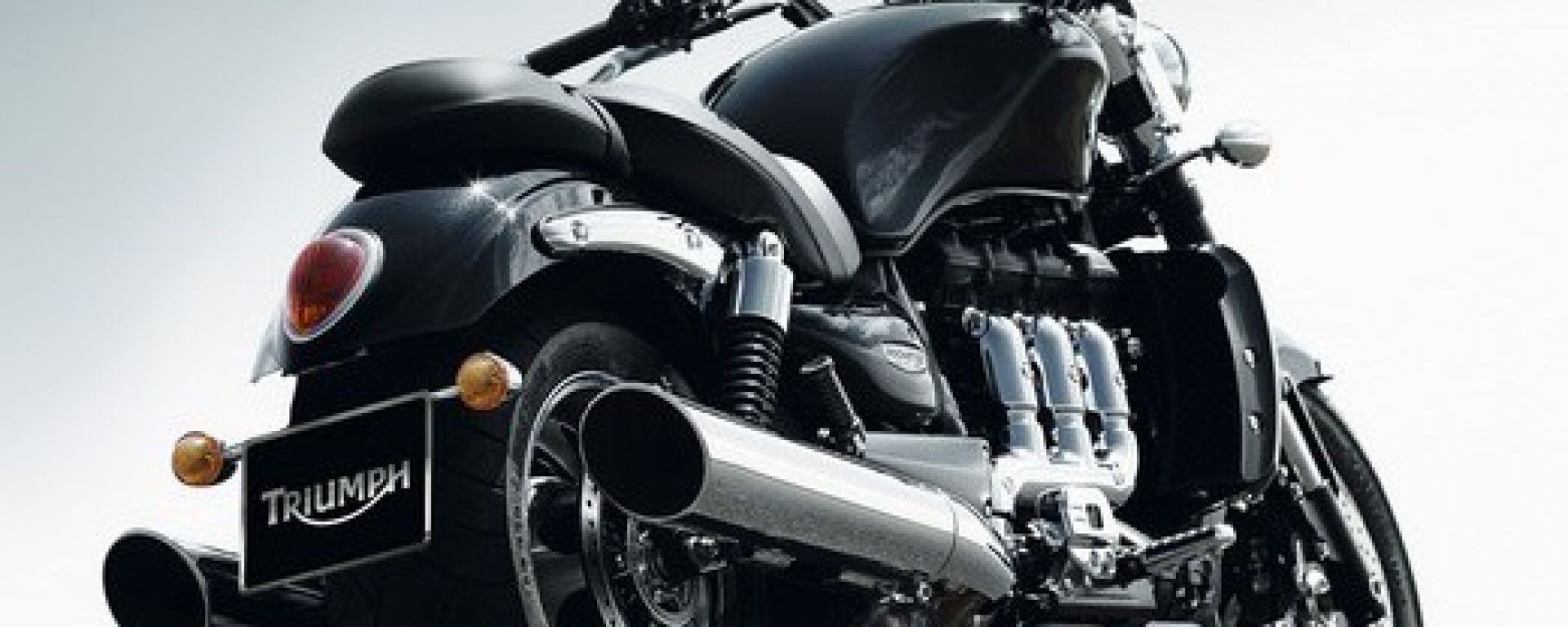 Anteprima Triumph Rocket Iii Roadster Motorbox