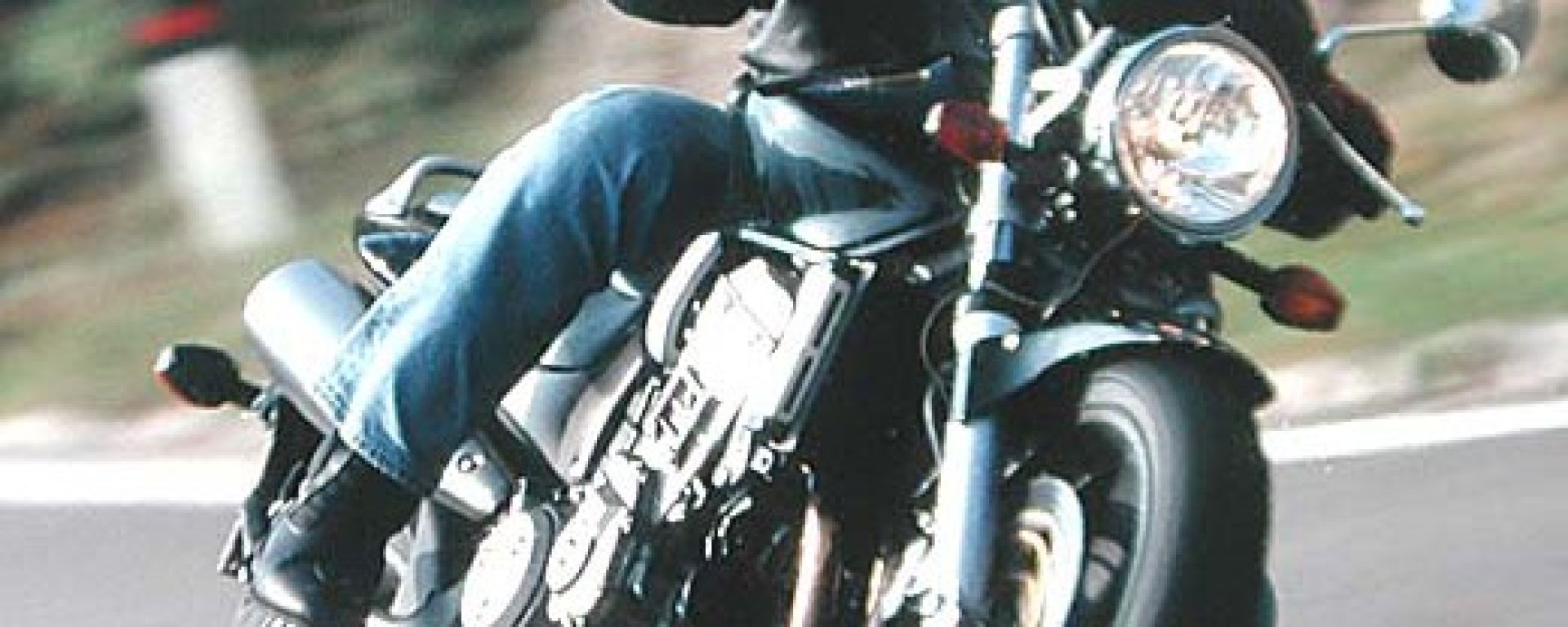 Prova Honda Hornet 900 Motorbox