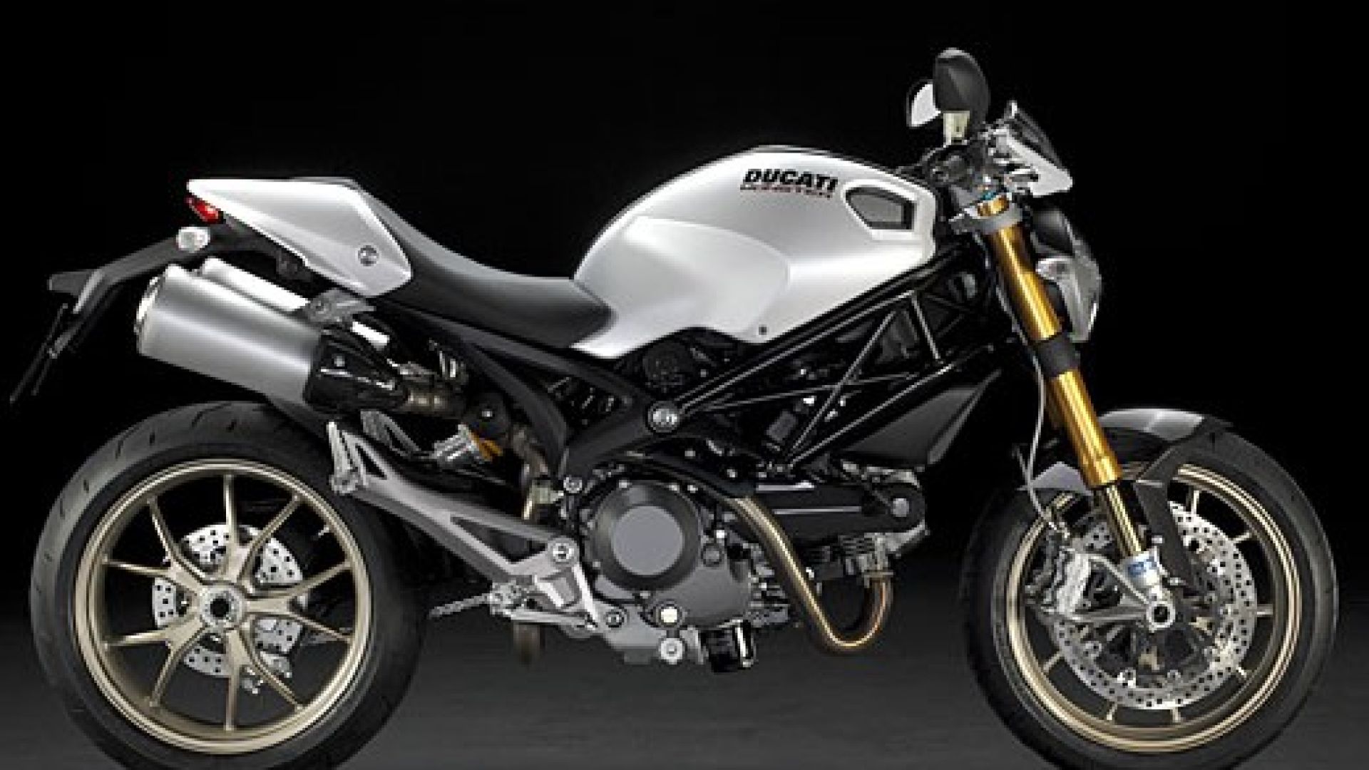 Monster s. Ducati Monster 1100s. Дукати Монстер 1100 s,. Ducati Monster 2010. О мотоцикле Дукати Монстер 1100.