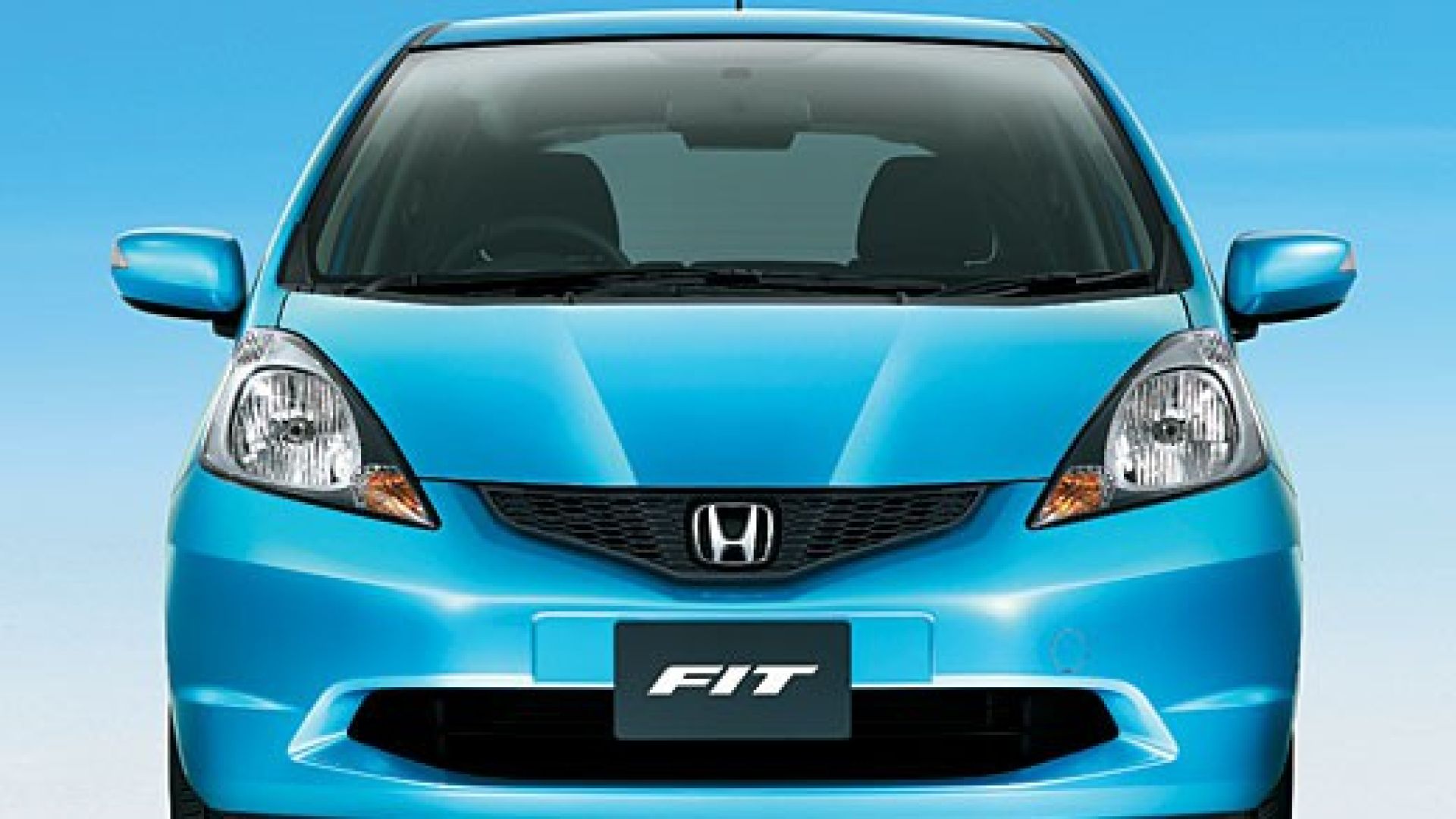 Купить хонда фит в новосибирске. Honda Fit 2000. Honda Fit 2008. Хонда фит 2008. Хонда фит светло голубой.
