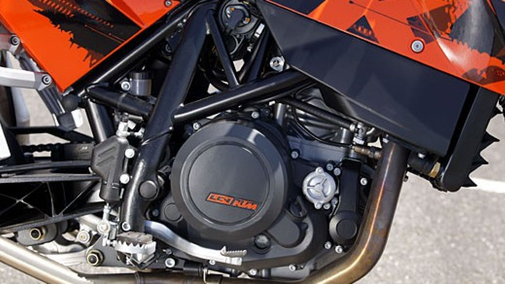 news | KTM SM 690