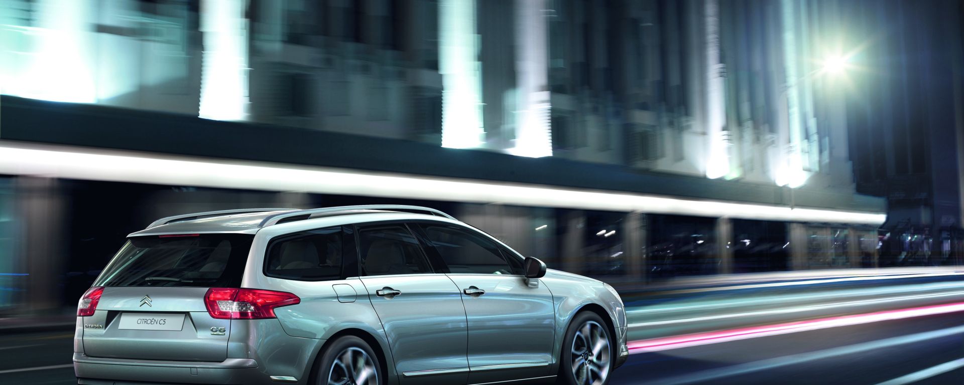 Test Drive - Citroën C5 3.0V6 243cv - MotorBox
