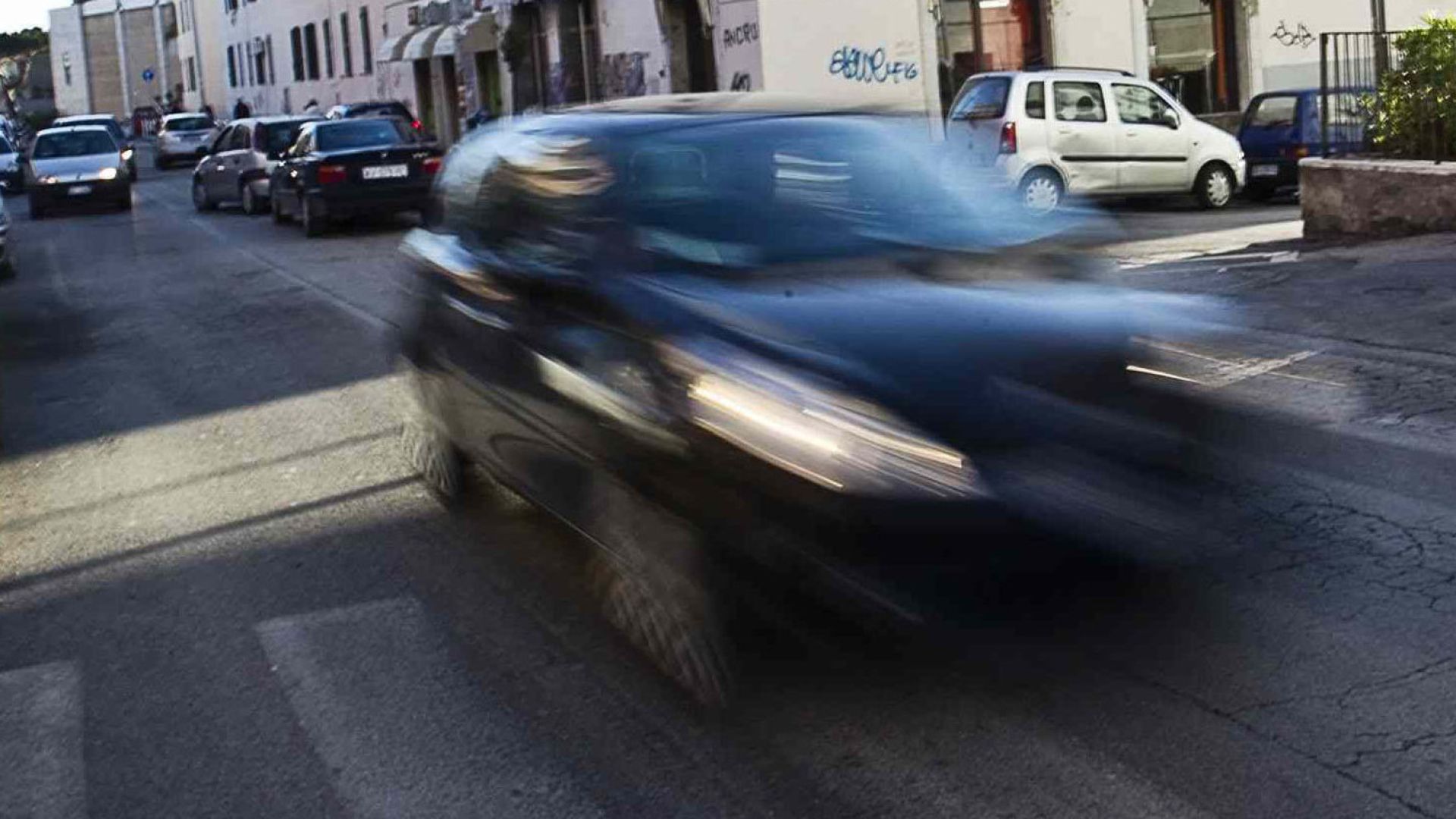 Come risalire al proprietario di un'auto dalla targa? Metodi e costi