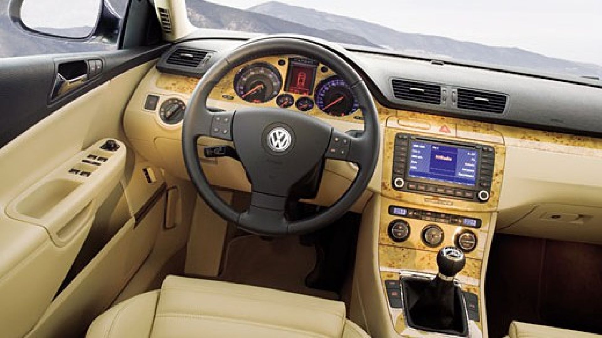 Включи б6. Фольксваген Пассат b6 салон. Volkswagen Passat 2006 салон. Volkswagen Passat b6 салон. Volkswagen Passat 2005 Interior.
