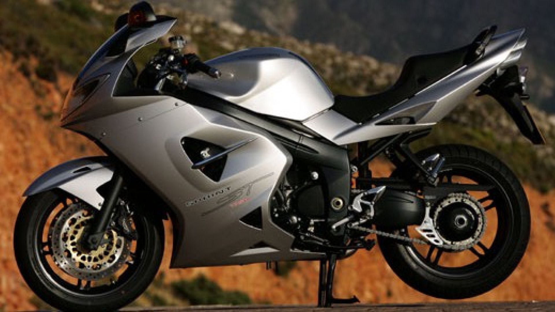 triumph sprint st 1050 olx