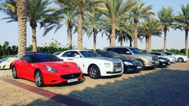A Dubai il mercato delle auto di lusso va incontro a una forte crisi
