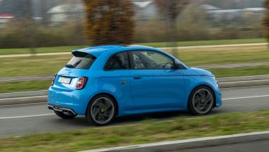 Abarth: la 500e 100% elettrica avrà una gemella con motore endotermico?