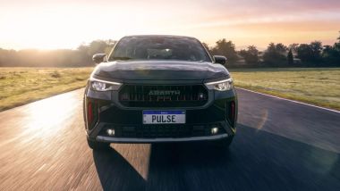 Abarth Pulse 2025: design aggiornato e potenza di 185 CV per il SUV dello Scorpione