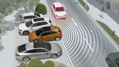 ADAS: avvertimento di pericolo in retromarcia