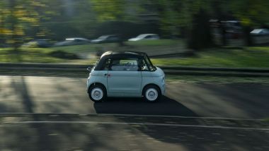 Al volante della Fiat Topolino