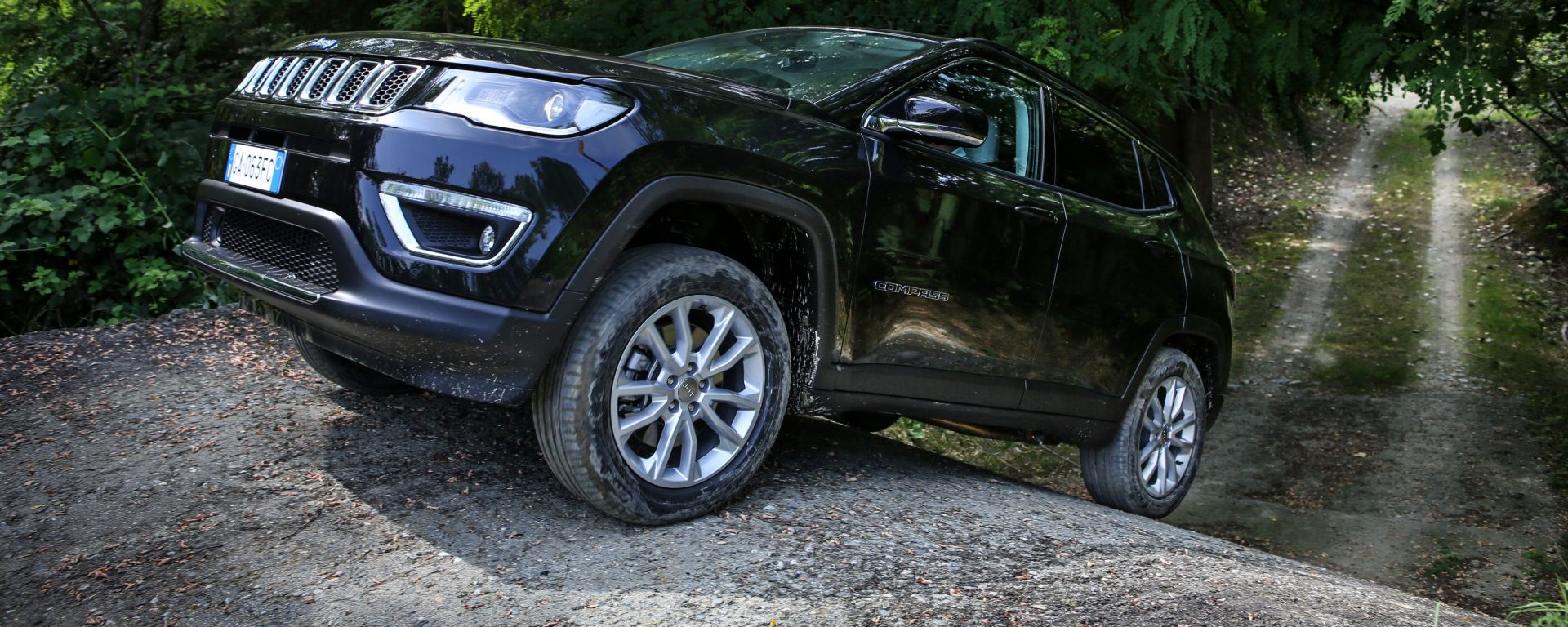 Prova Jeep Compass 4xe al volante della plugin hybrid MotorBox