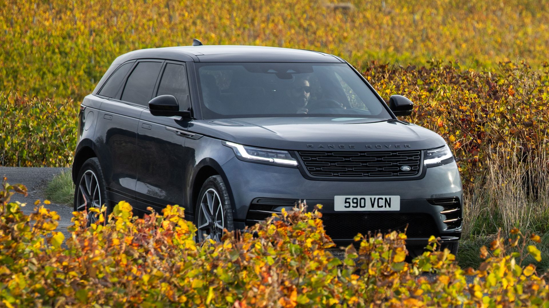 Range Rover Velar plug-in hybrid: prova, opinioni, prezzi
