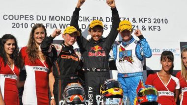 Albon vince una gara di kart nel 2010 davanti a Verstappen (di un anno e mezzo più giovane)