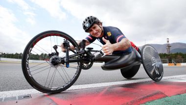 Alex Zanardi in allenamento con l'handbike sul circuito del Fuji in vista delle paralimpiadi di Tokyo 2020