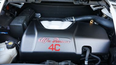 alfa romeo 4c competizione motore 1750 benzina da 240 cv