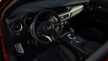Alfa Romeo Giulia e Stelvio Quadrifoglio: gli interni esclusivi del SUV sportivo Stelvio