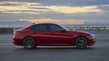 Alfa romeo Giulia Intensa 280 CV Q4, vista laterale