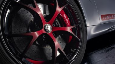 Alfa Romeo Giulia Quadrifoglio Luna Rossa: i cerchi in lega da 19'' con sfumatura rossa