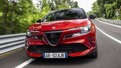 Alfa Romeo Junior Q4 (2025): motore ibrido, integrale elettrica