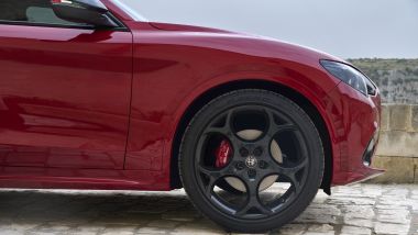 Alfa Romeo Stelvio: dettaglio ruota