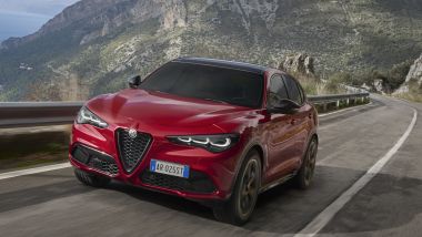 Alfa Romeo Stelvio Intensa, 3/4 anteriore