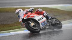 MotoGP Giappone 2017: Andrea Dovizioso svetta sotto la pioggia e risponde a Marquez