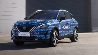 Aperti gli ordini per Nissan Qashqai e-Power: visuale di 3/4 anteriore
