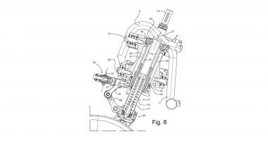Aprilia: i brevetti della sospensione anteriore per la moto a 3 ruote