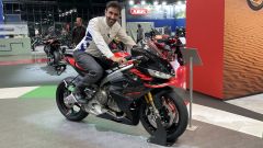 Aprilia RS 660 e RS 660 Factory 2025 in video da EICMA. Quali novità