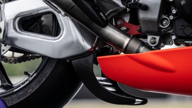 Aprilia RSV4 XTrenta: il ''cucchiaio'' ereditato dalla MotoGP