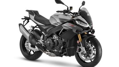 Aprilia Tuono V4 2025: 3/4 anteriore