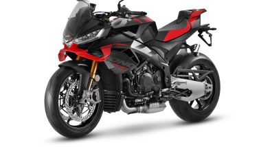 Aprilia Tuono V4 Factory 2025: 3/4 anteriore