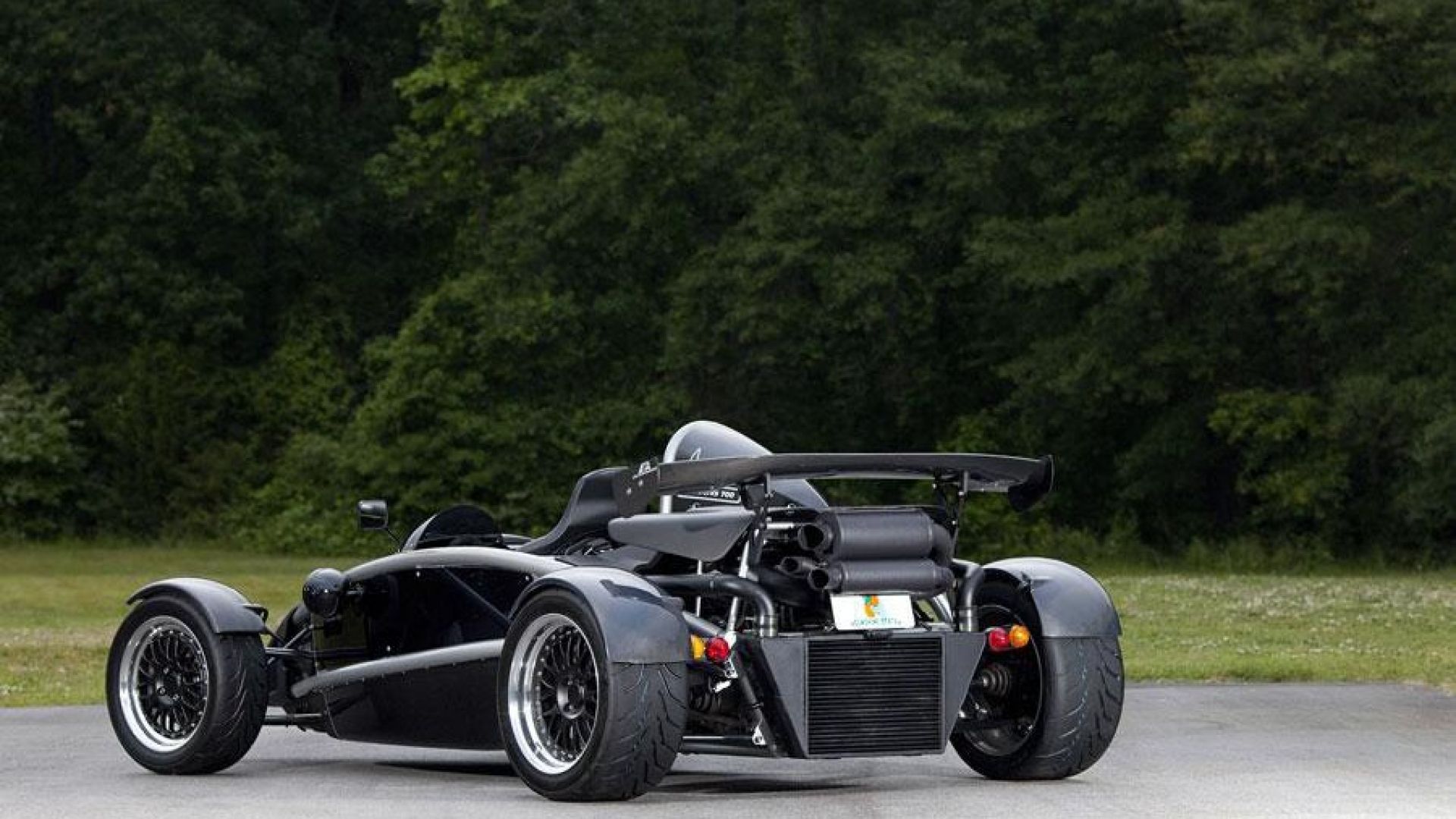 100 cars. Ariel Atom 700. Болид Ariel Atom. Ariel Atom 700 ddmworks прокаченны. Ariel Atom трехколесный.