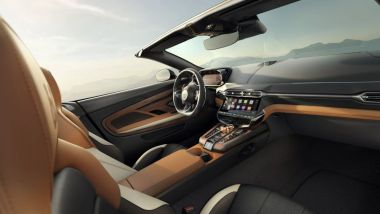 Aston Martin: l'abitacolo della Vanquish Volante 60th Anniversary Edition
