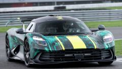 Le foto in pista di supercar Aston Martin Valhalla modificata