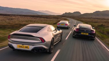 Aston Martin Vanquish: 25 anni in tre generazioni della sportiva V12 britannica