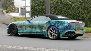 Aston Martin Vanquish Volante: i collaudi in Germania della GT con tetto in tela