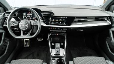 Audi A3 Sportback 40 TFSIe S Line Edition: l'abitacolo rifinito con grande cura