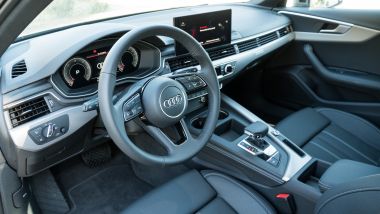 Audi A4 Avant 2019, il volante