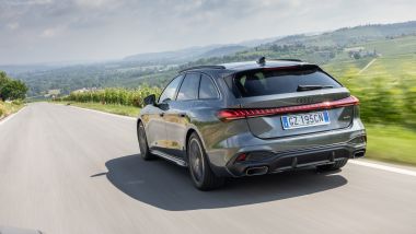 Audi A5 Avant e-Hybrid, un vano bagagli leggermente più piccolo