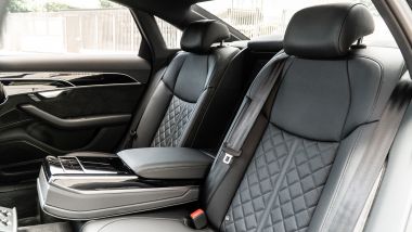 Audi A8 60 TFSI e plug-in: i sedili posteriori