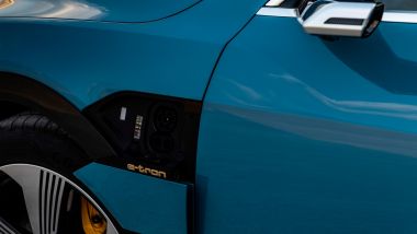 Audi e-tron: il SUV elettrico supporta la ricarica da 150 kW