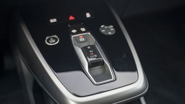 Audi Q4 40 e-tron, la console centrale sporgente