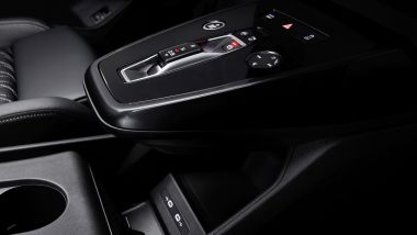 Audi Q4 e-tron: la console centrale sporgente