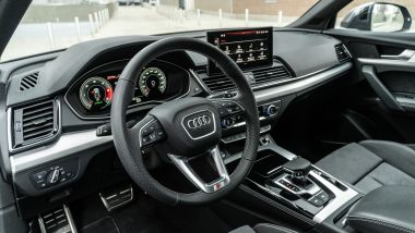 Audi Q5 40 TDI quattro S tronic S line plus 2021, l'interno