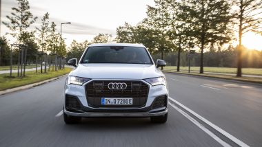 Audi Q7 plug-in hybrid: visuale frontale