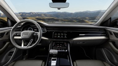 Audi Q8: l'abitacolo del modello oggi a listino che potrebbe uscire di scena fra un anno
