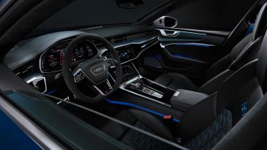 Audi RS 6 Avant e RS 7 Sportback performance: l'abitacolo con finiture blu