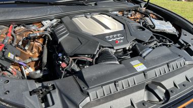 Audi RS 6 Avant: il V8 4,0 litri MHEV longitudinale da 600 CV e 800 Nm