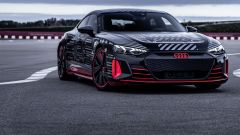 Audi e-tron GT, opinioni di un pilota dopo prova in pista. Video
